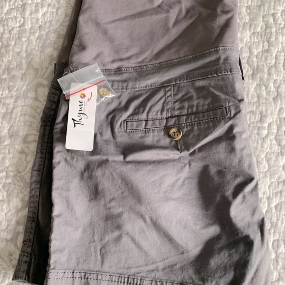 Thyme Maternity Shorts - Picture 1 of 3